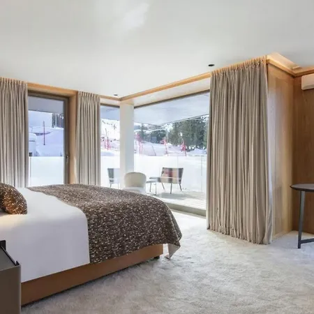 5bdr Stylish Overlooking Courchevel's Pistes- If You Want To Book, Please Contact On Wh-ats-app - 0034-605-434-371 !!!! 公寓