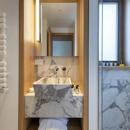 5bdr Stylish Overlooking Courchevel's Pistes- If You Want To Book, Please Contact On Wh-ats-app - 0034-605-434-371 !!!! 公寓