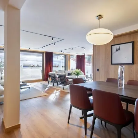公寓 5bdr Stylish Overlooking Courchevel's Pistes- If You Want To Book, Please Contact On Wh-ats-app - 0034-605-434-371 !!!!